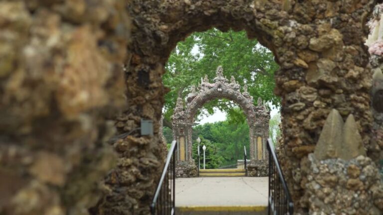 Grotto Museum of History