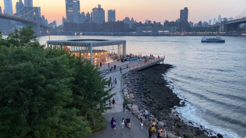 Pebble Beach Dumbo, Brooklyn, nightlife