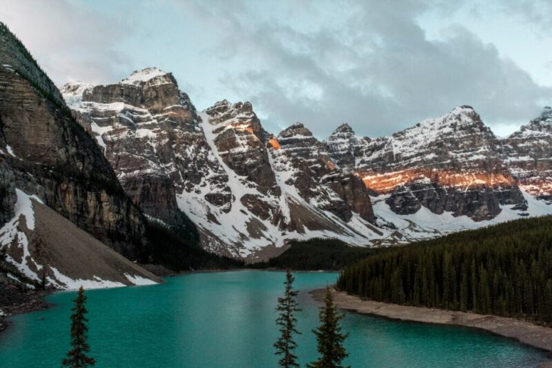 Moraine Lake, Banff National Park, Alberta, Canada