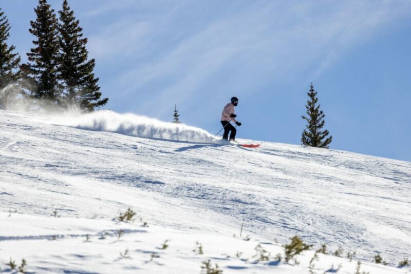 Skiing on Aspen Mountains, CO, USA