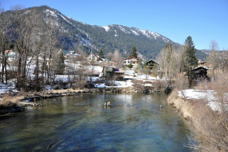 Wenatchee river near Enzian Inn, Leavenworth, WA, USA