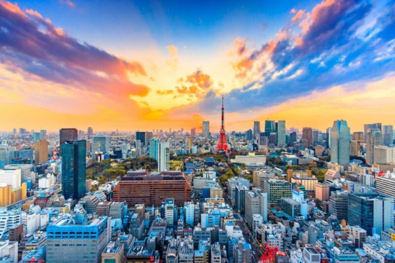 Cityscapes Tokyo, Japan skyline with the Tokyo Tower | Does it Snow in Tokyo, Japan?