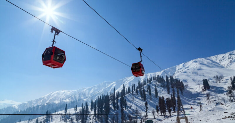 Gulmarg, Jammu and Kashmir, India | does snowfall occurs in India?