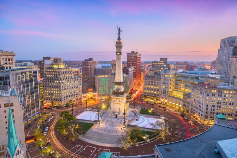 Indianapolis Skyline, Indiana, USA | Does it Snow in Indiana?