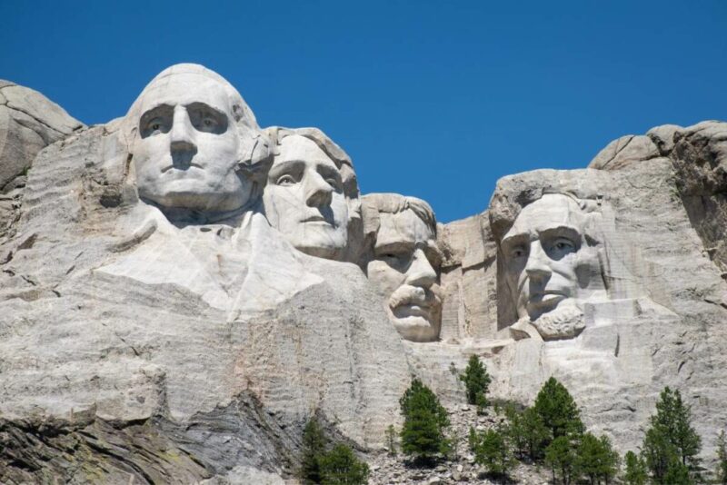 Mt Rushmore, South Dakota | Does it Snow in South Dakota?