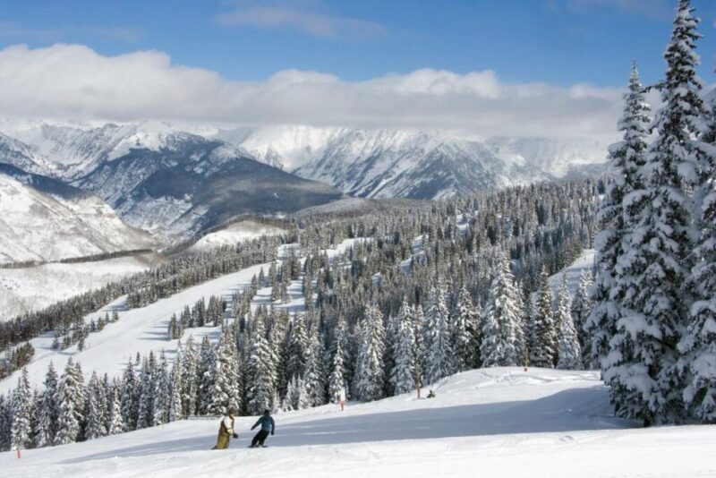 People Snowboarding in Vail, Colorado | Does it Snow in Vail, Colorado?