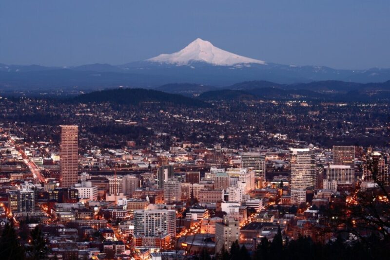 Portland Oregon City lights of Portland with Mt. Hood in the distance | Does it Snow in Oregon? | istheresnow.info