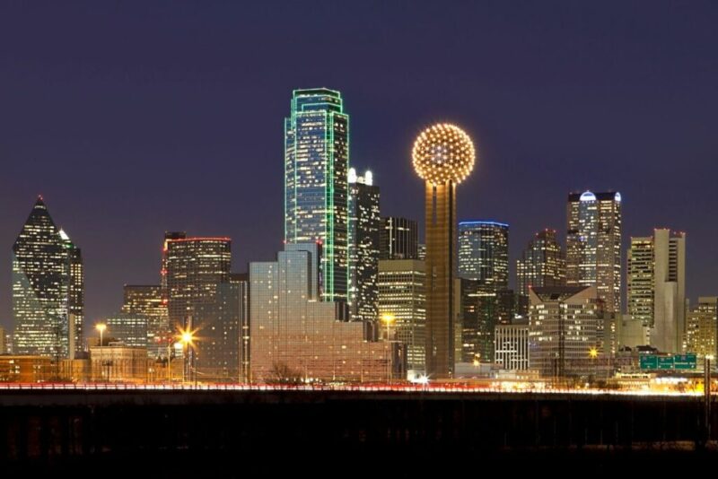Reunion Tower Dallas Texas | Does it Snow in Dallas Texas, USA?