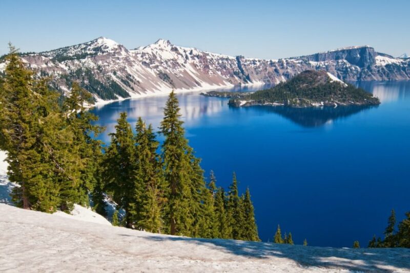 Snow in Summer on Crater Lake, Oregon | Does it Snow in Oregon? | istheresnow.info