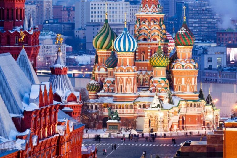 St. Basil Cathedral at Red Square, Moscow, Russia | Does it Snow in Russia?