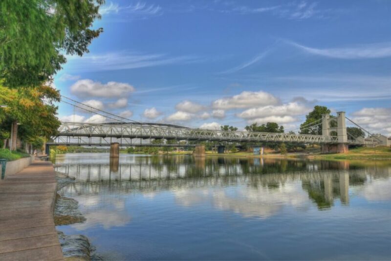 The Waco Texas Bridge | Does it snow in Waco, Texas? | istheresnow.info