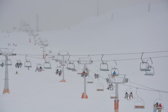 Tochal Peak, Tochal Ski Resort, Tehran, Iran | Does it Snow in Tehran? | istheresnow.info
