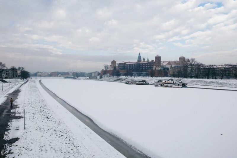 Vistula River, Krakow, Poland | Does it snow in Poland?