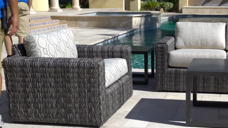 Select Poolside Furniture Wisely
